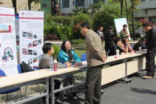 好学校就在你我身边 曹杨中学参与大型教育亲民活动纪实